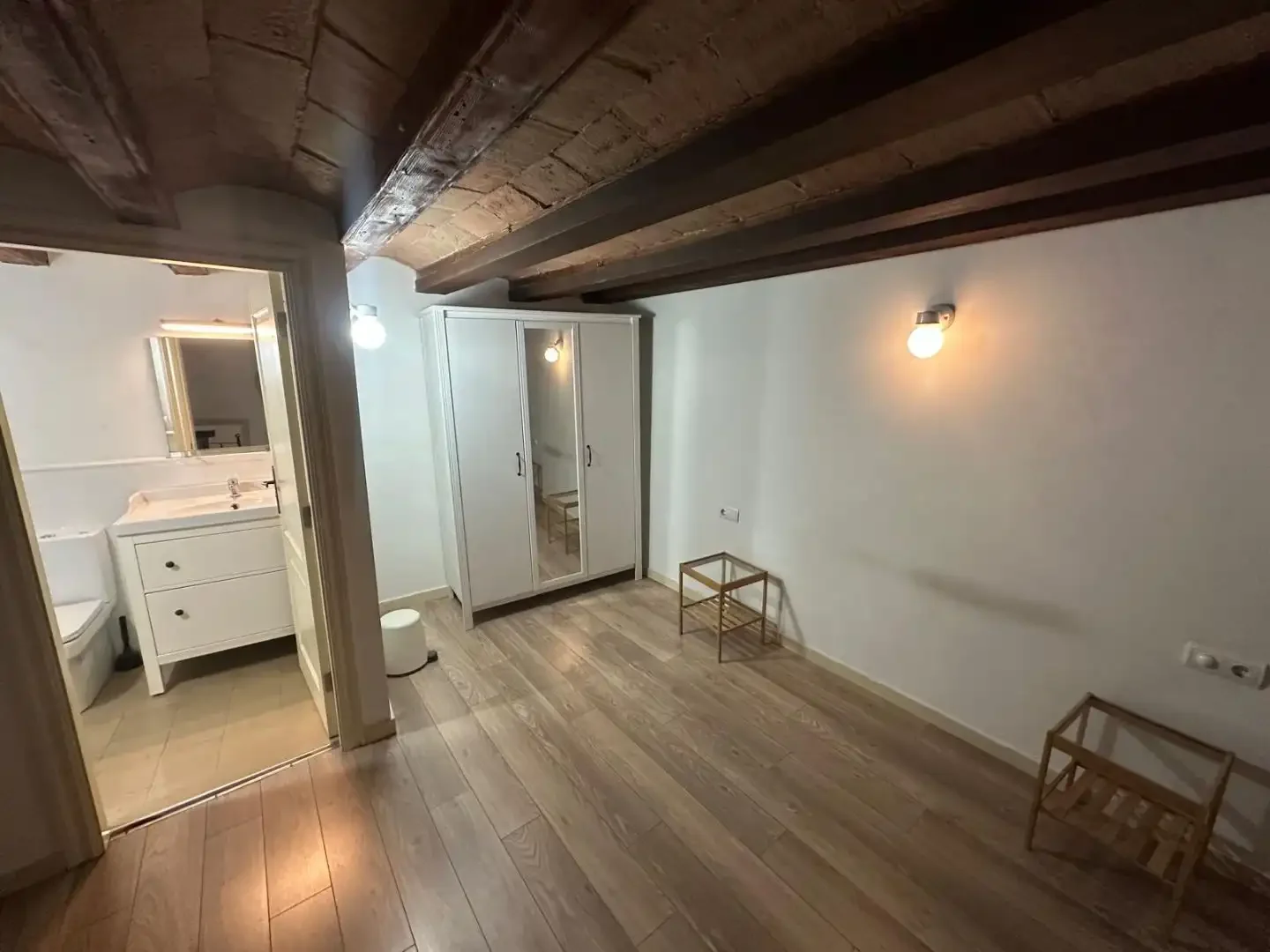 Local comercial en  Carrer de Sant Pere Mitjà 8 - Foto 4