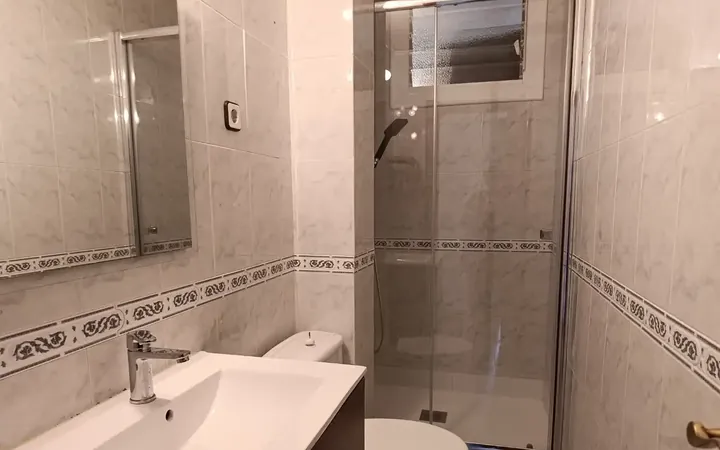 Piso en  Carrer de la Mare de Déu de Port 61 - Foto 15