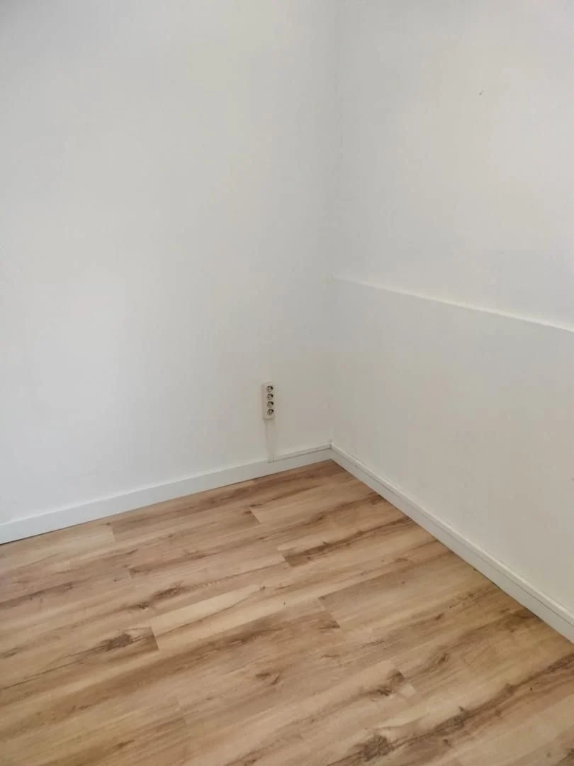 Piso en  Carrer de Bellcaire 62 - Foto 3