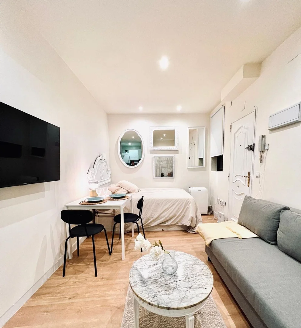 Estudio en calle del Mediodía Grande, 3 - Foto 1