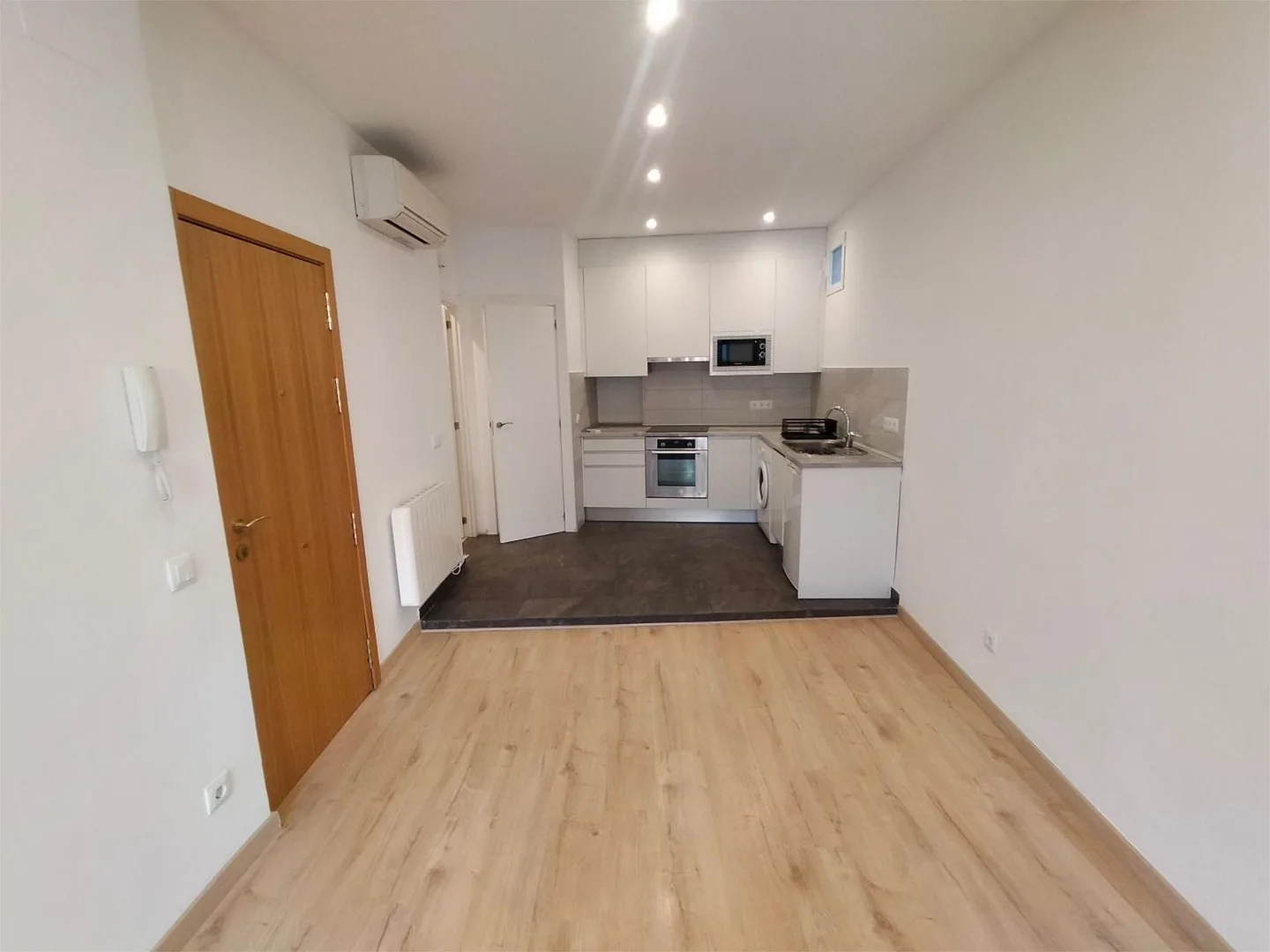 Piso en  Calle de la Cava Baja 26 - Foto 2