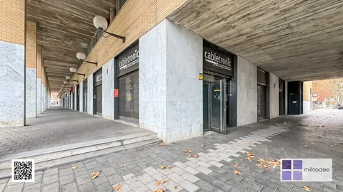 Local comercial en  Carrer de Salvador Espriu - Foto 1