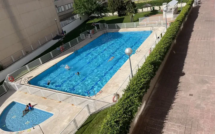 Piso en  Calle de Julián Camarillo 56 S - Foto 1