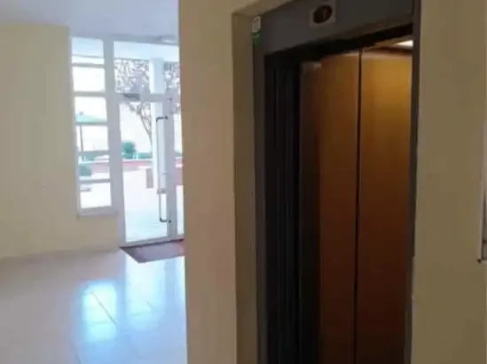 Piso en  Avenida de la Aurora Boreal 16 - Foto 5