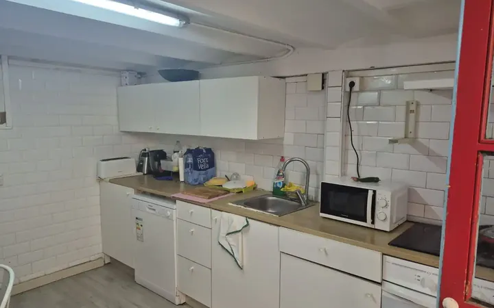 Local comercial en  Carrer de Verdi 75 - Foto 4