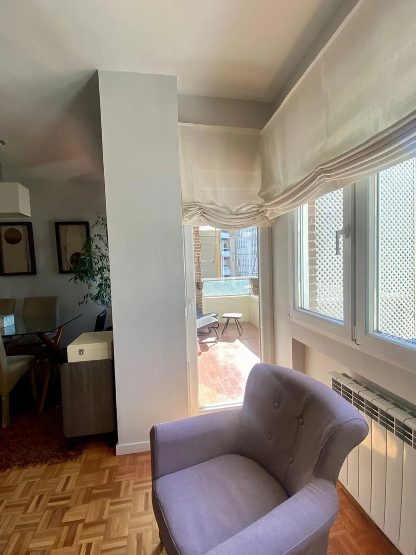 Piso en calle de Oña, 151 - Foto 2