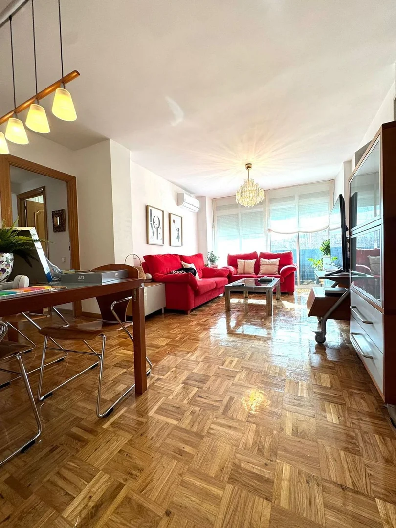 Piso en avenida de Cantabria, 32