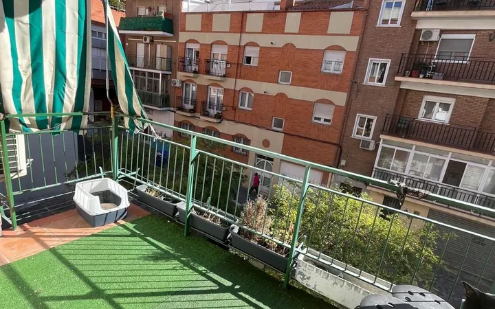 Piso en Calle Veza, 12, Valdeacederas - Foto 1