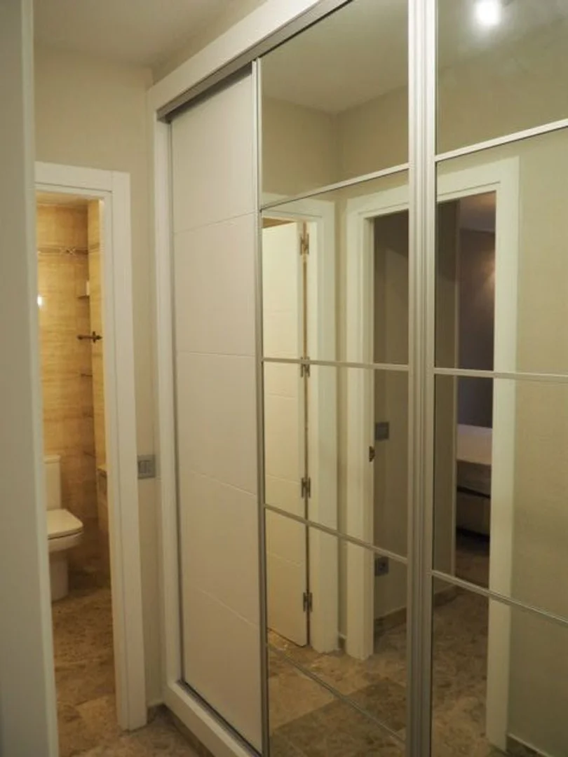 Piso en Barrio Valdeacederas - Foto 8