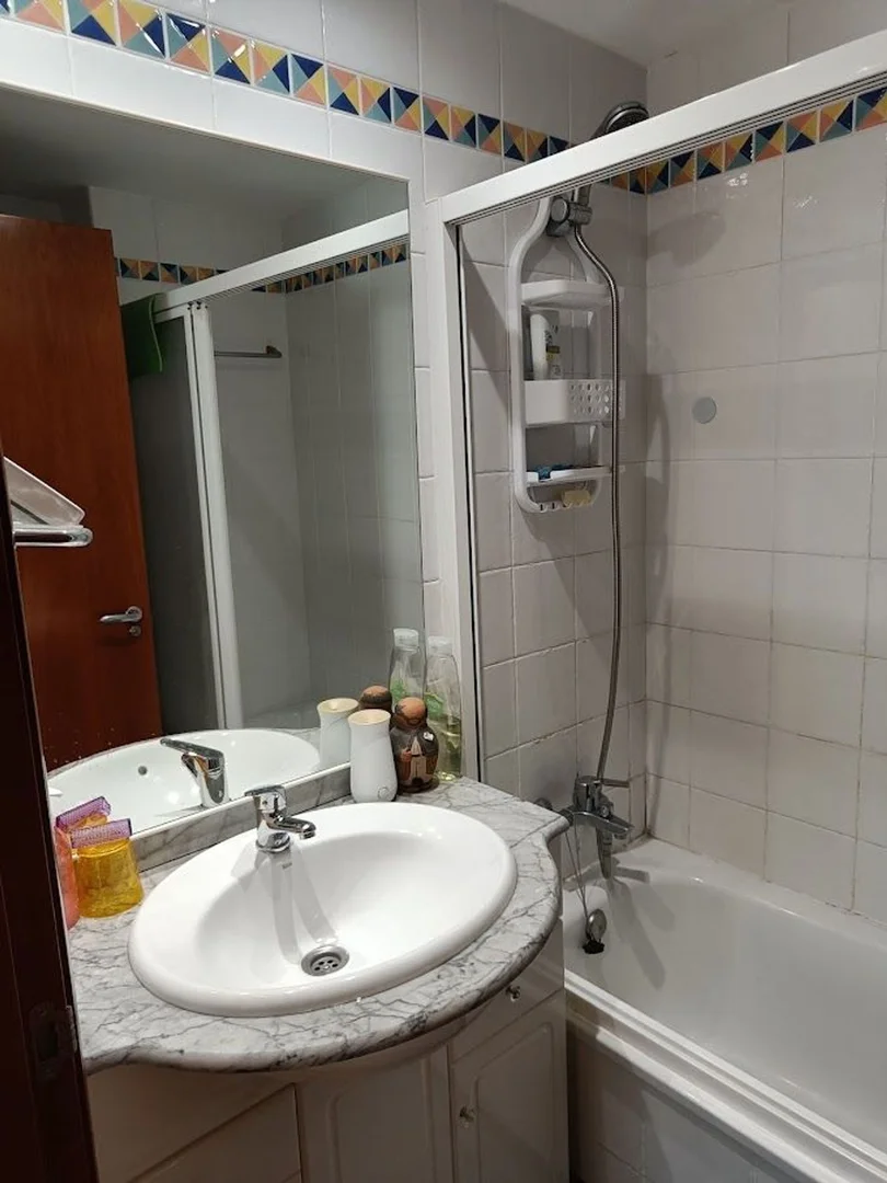 Chalet adosado en Barrio Sant Genís Dels Agudells - Montbau - Foto 6