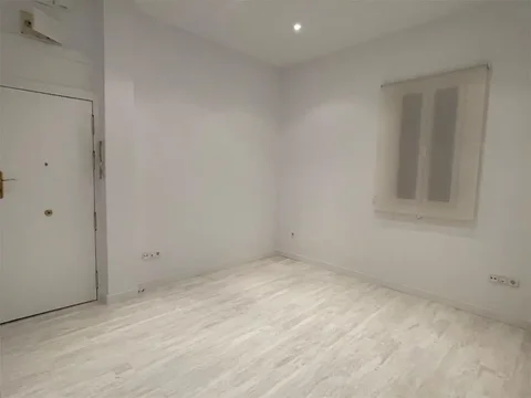Piso en  Calle de Ibiza 16 - Foto 4