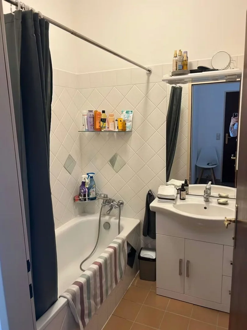 Estudio en calle de Bilbao, 125 - Foto 4