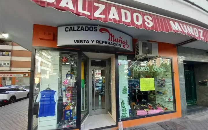 Local comercial en  Calle de las Islas Cíes 31 - Foto 1