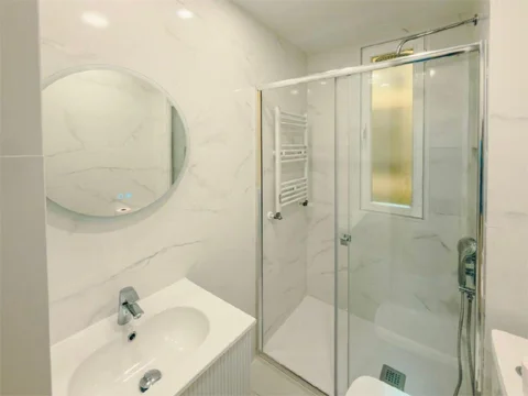 Piso en  Calle de Fernán González 36 - Foto 12