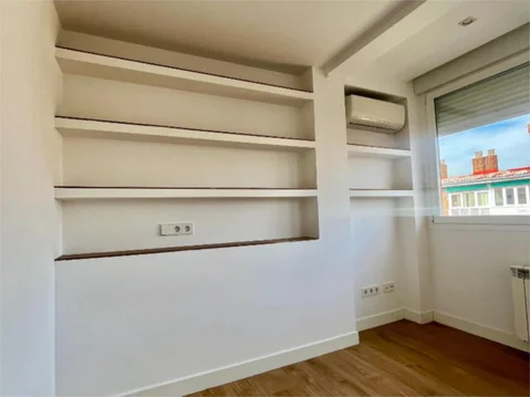 Piso en  Calle de César González Ruano 19 - Foto 2