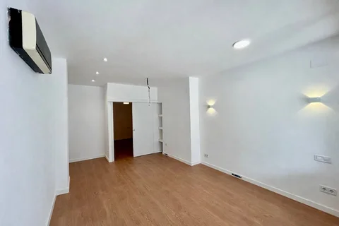 Local en calle de Pau Alsina, 114 - Foto 2