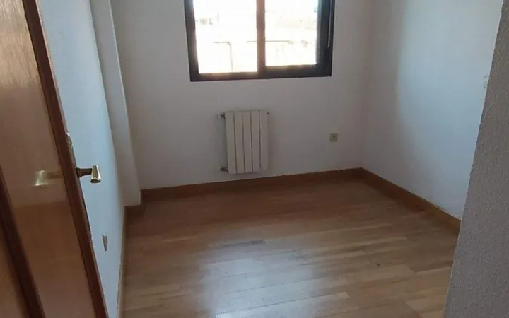 Piso en Calle de San Romualdo - Foto 12
