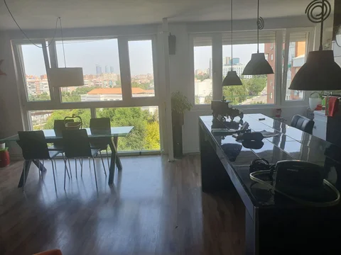 Piso en calle de Salvador de Madariaga, 8 - Foto 1