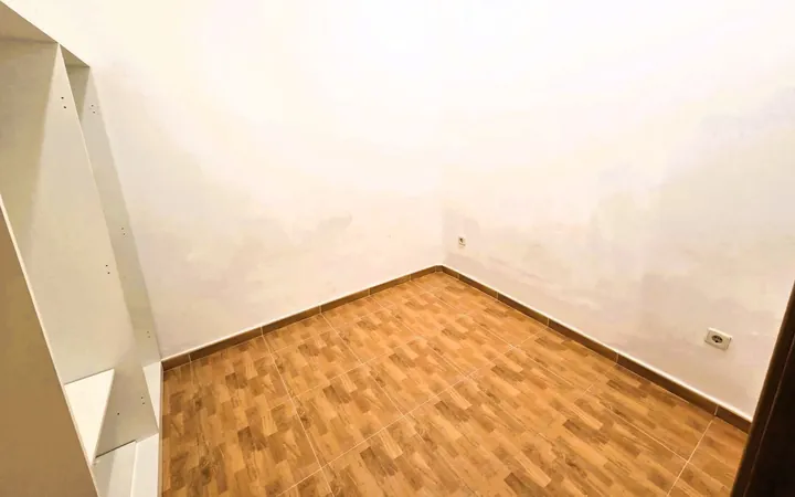 Piso en Calle del General Lacy - Foto 11