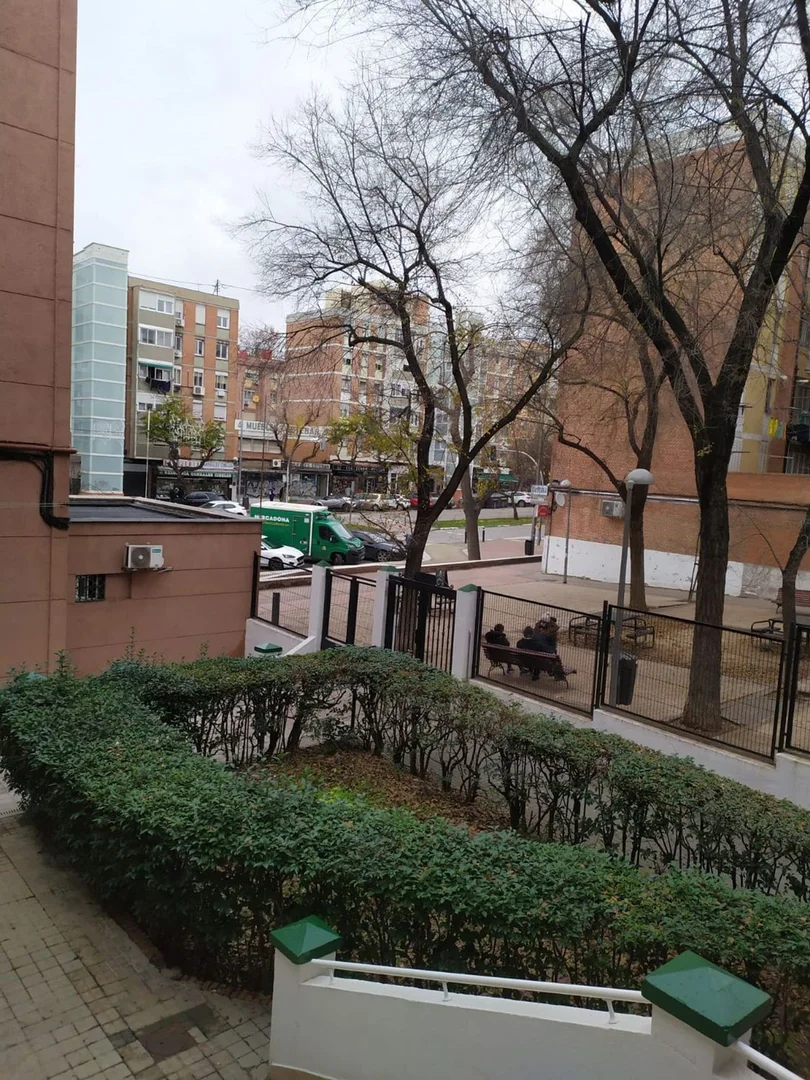 Piso en avenida del Marqués de Corbera, 38 - Foto 1