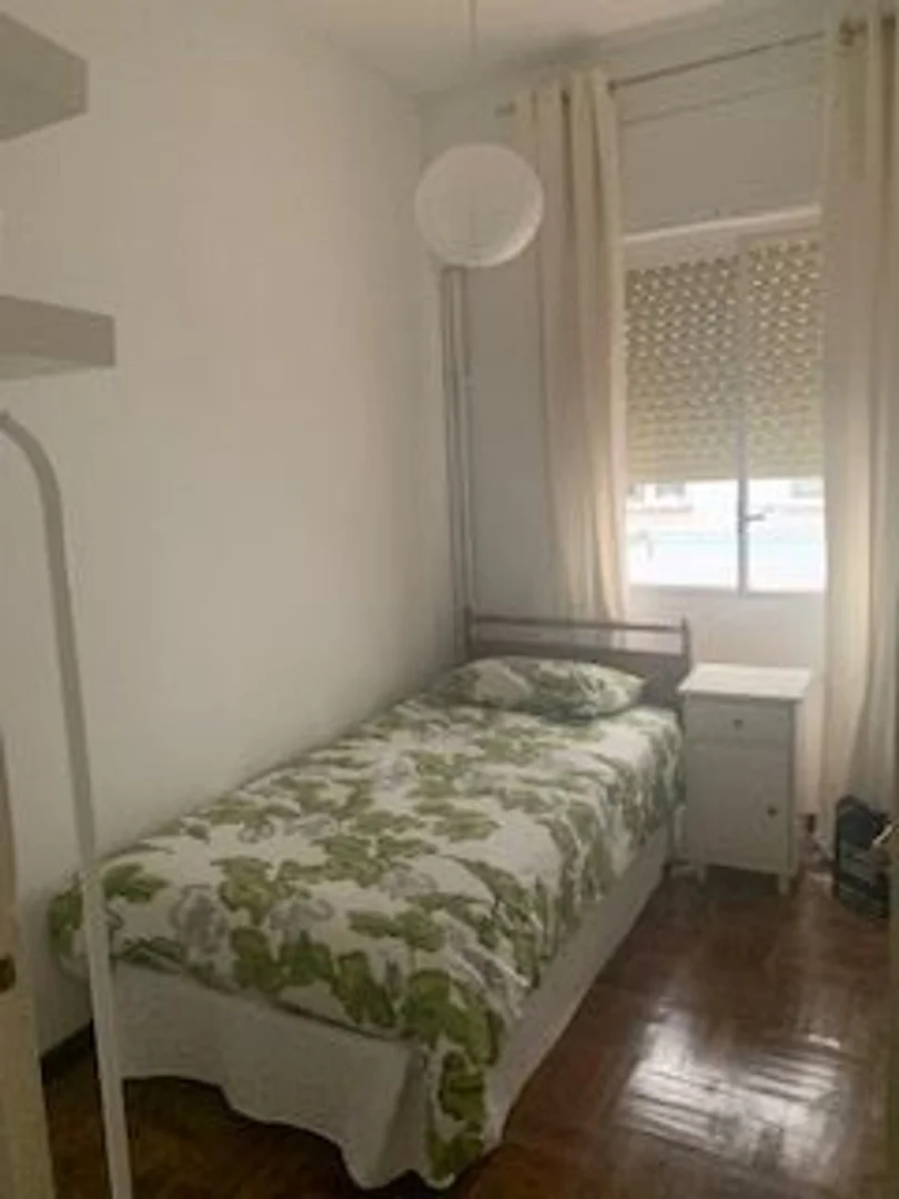 Piso en calle de la Infanta Mercedes, 39 - Foto 9