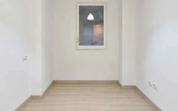 Piso en Calle de Tamarit, Sant Antoni - Foto 4
