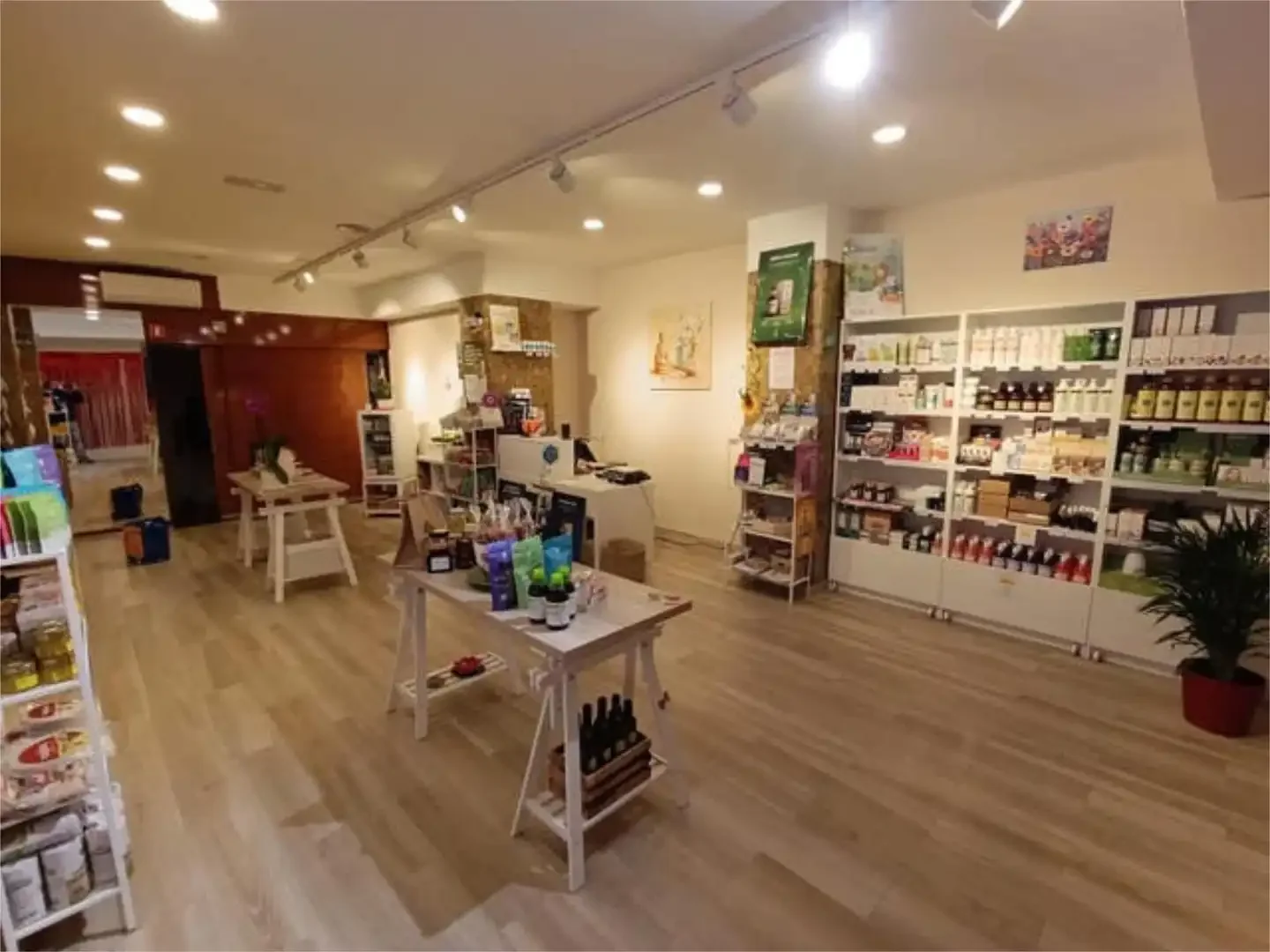 Local comercial en Eixample Esquerra - Foto 3