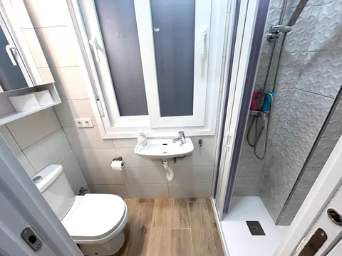 Estudio en Barrio Ramón de Carranza - Madre Rafols - Foto 11