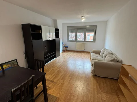 Piso en calle de la Sierra de Atapuerca, 39 - Foto 1