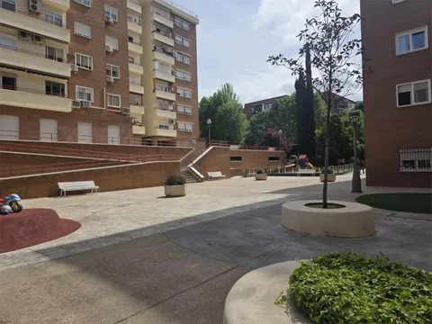 Piso en  Calle de Puentelarra 46 - Foto 49