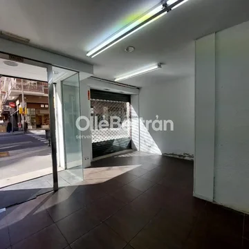 Local comercial en  de Sants - Foto 2