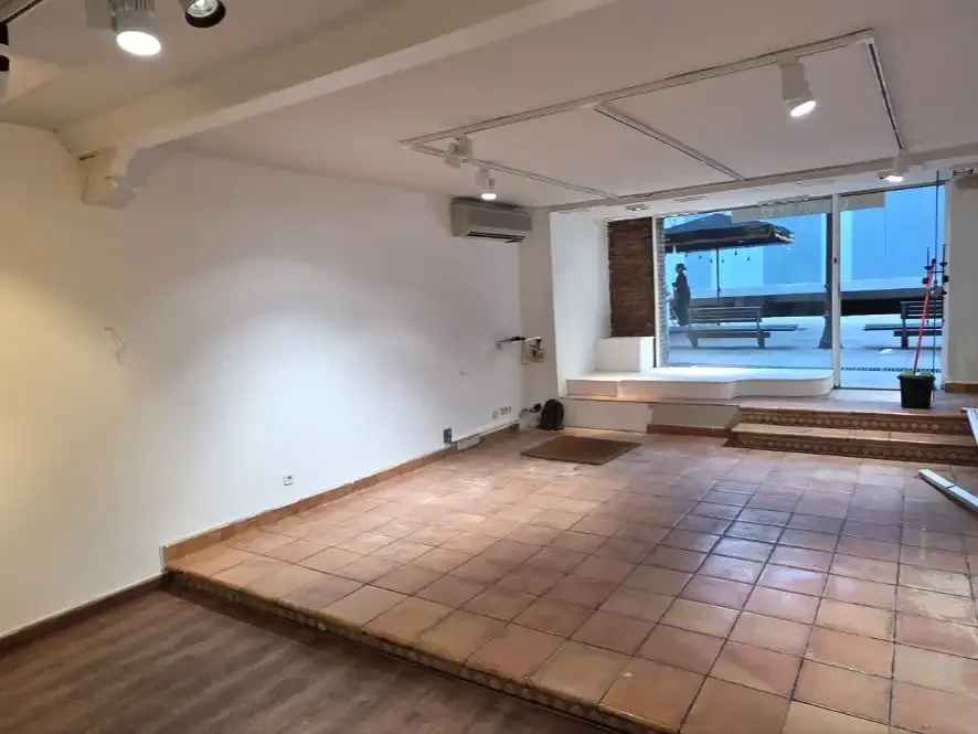 Local comercial en  Carrer de Sant Pere Més Alt 64 - Foto 6