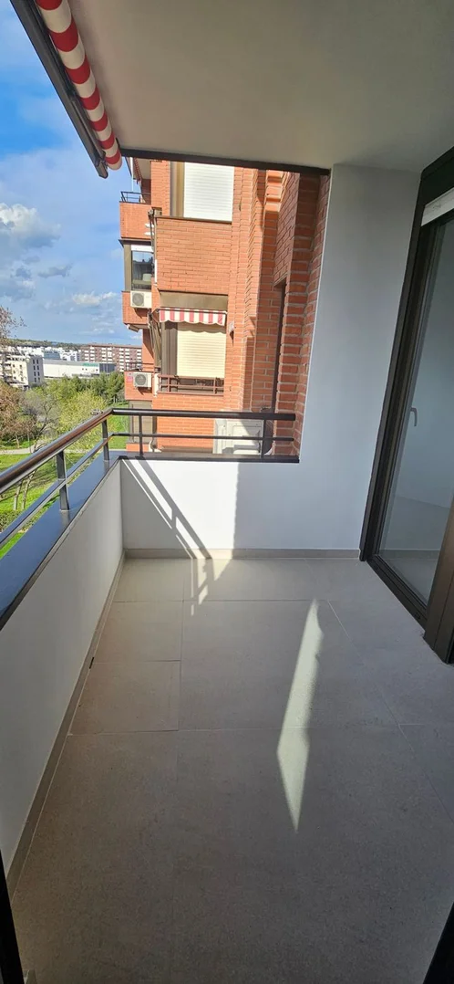 Piso en calle de Rosalía de Castro, 75 - Foto 5