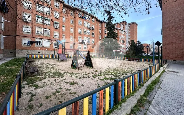 Piso en Calle de la Hacienda de Pavones - Foto 1
