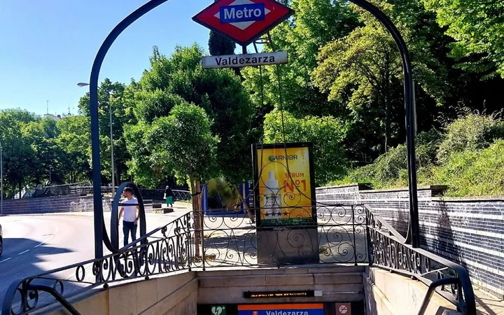Piso en Calle de Azuaga, Valdezarza - Foto 6