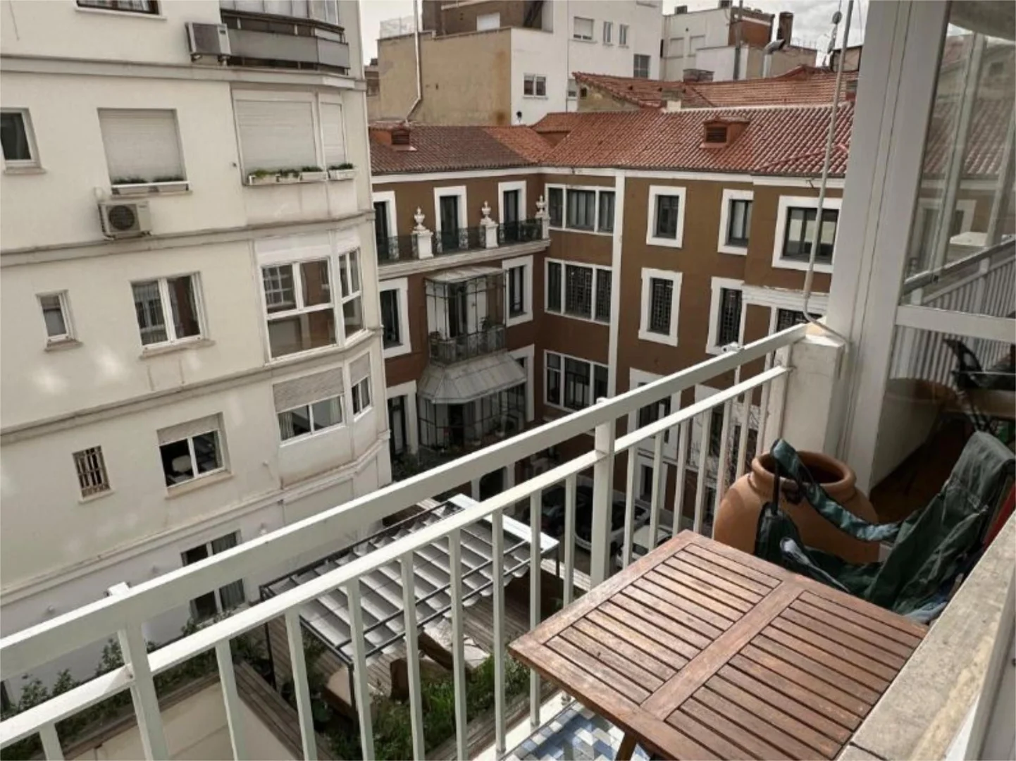 Piso en  Calle de la Academia 8