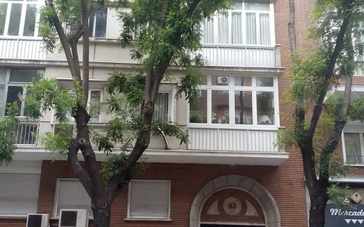 Piso en Calle de Guzmán el Bueno, 93, Gaztambide - Foto 1