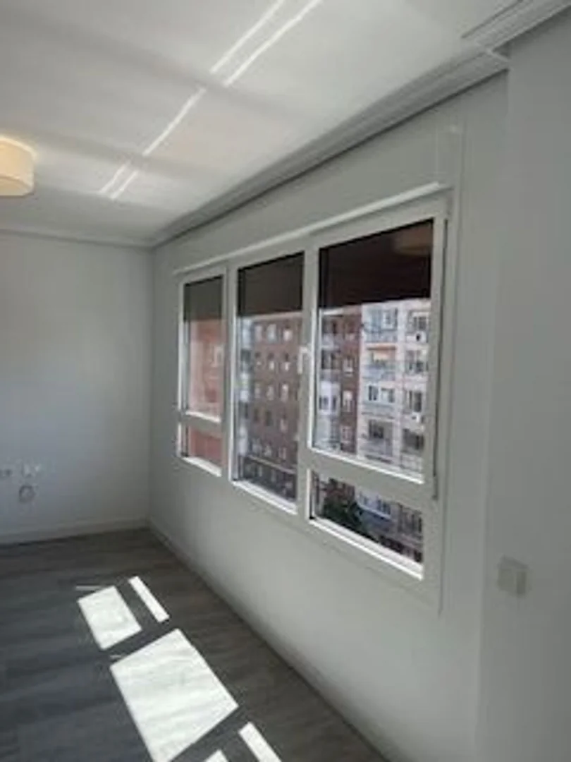 Estudio en Avenida de Filipinas, 1 bis - Foto 3
