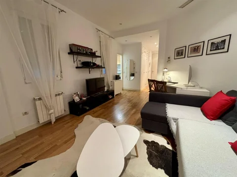 Piso en  Calle de Antonio Acuña 25 - Foto 8