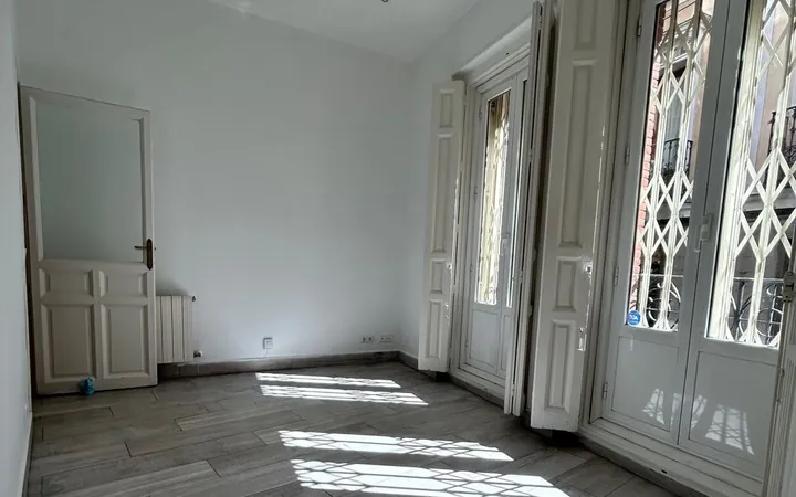 Piso en Lavapiés-Embajadores - Foto 1