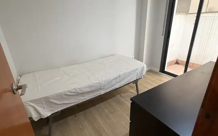 Piso en  Carrer de la Reina Amàlia 37.U - Foto 13