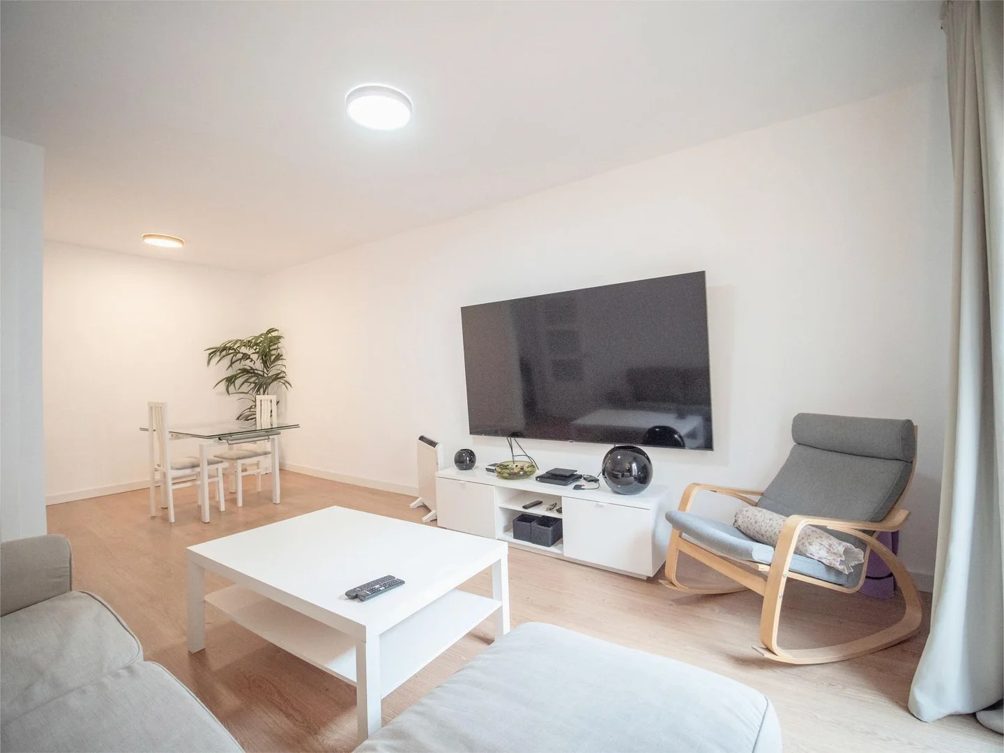 Piso en calle de Montserrat, 3