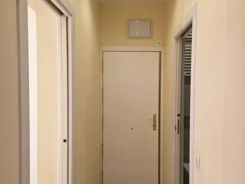 Piso en calle de la Infanta Mercedes, 97 - Foto 2