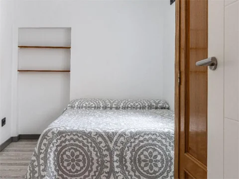 Piso en  Calle de Manuel Fernández y González 7 - Foto 10