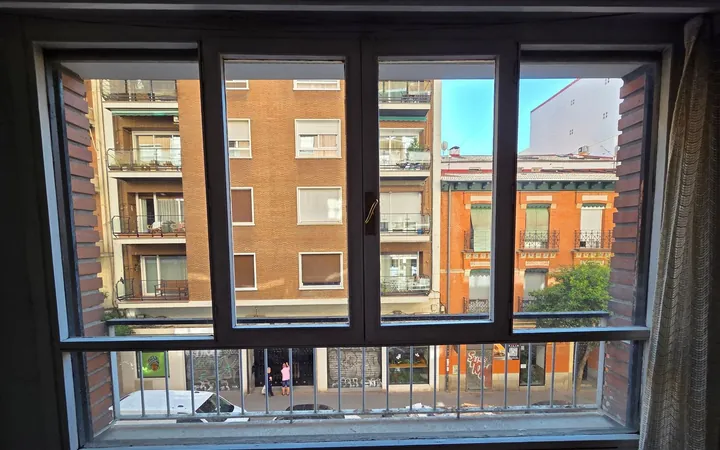 Piso en Calle de la Fuente del Berro, 10 - Foto 1