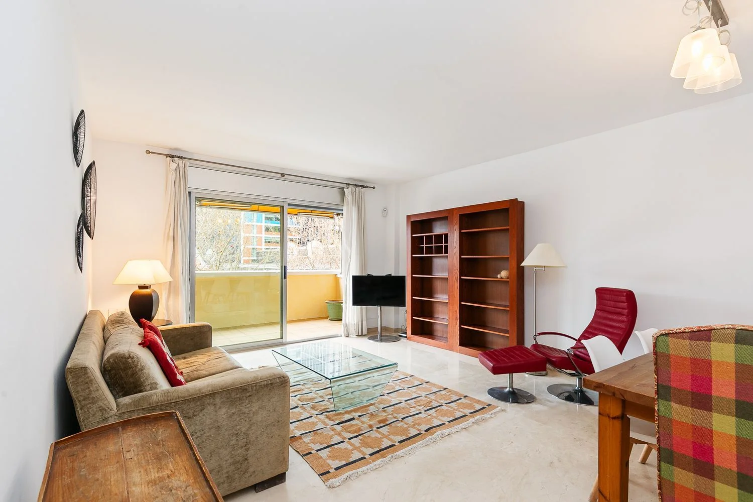 Piso en Barrio El Poblenou - Foto 2