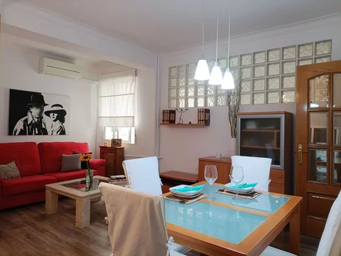 Piso en calle Fundadores, 6 - Foto 1