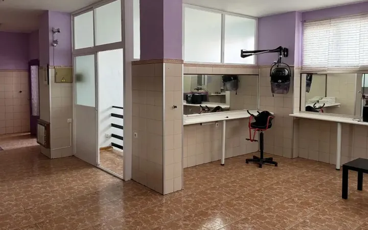 Local comercial en  Calle de Andorra 3 - Foto 9