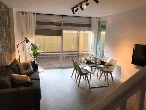 Dúplex en Barrio El Poblenou - Foto 1