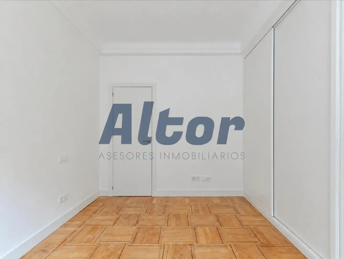 Piso en  DE SANTIAGO BERNABÉU - Foto 6